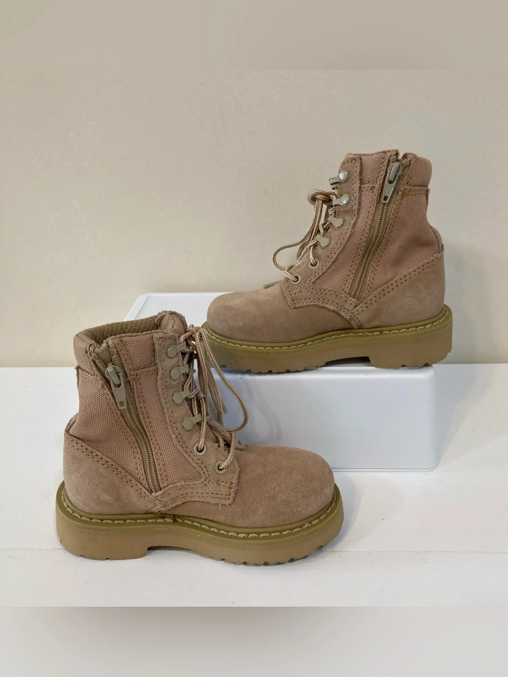 McRae Macs Kids Sz 8.5 Tan Suede Boys Combat Boots NEW
